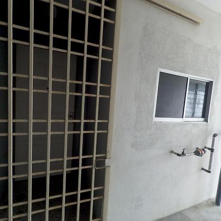 Inpenang Muslim Homestay George Town Buitenkant foto